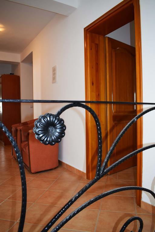 Apartments Kepi Gjerana ウルツィニ エクステリア 写真